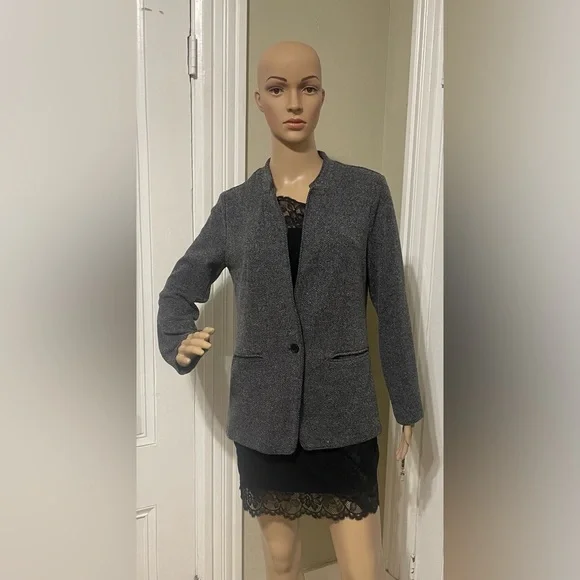 Banana Republic Women's Grey Blazer - Picture 7 of 7
